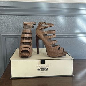 Leon max Snakeskin Heels